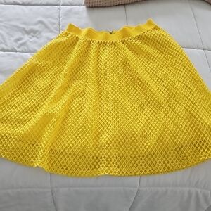 5 /$20 Chic Yellow Mesh Skirt